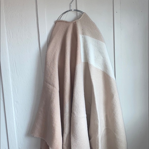 Scarf - Picture 4 of 6